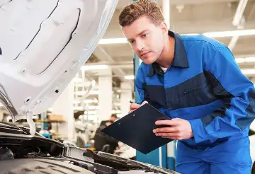 Dealership vs. Independent Shop: The Truth About Who Saves You More Money in Green Bay