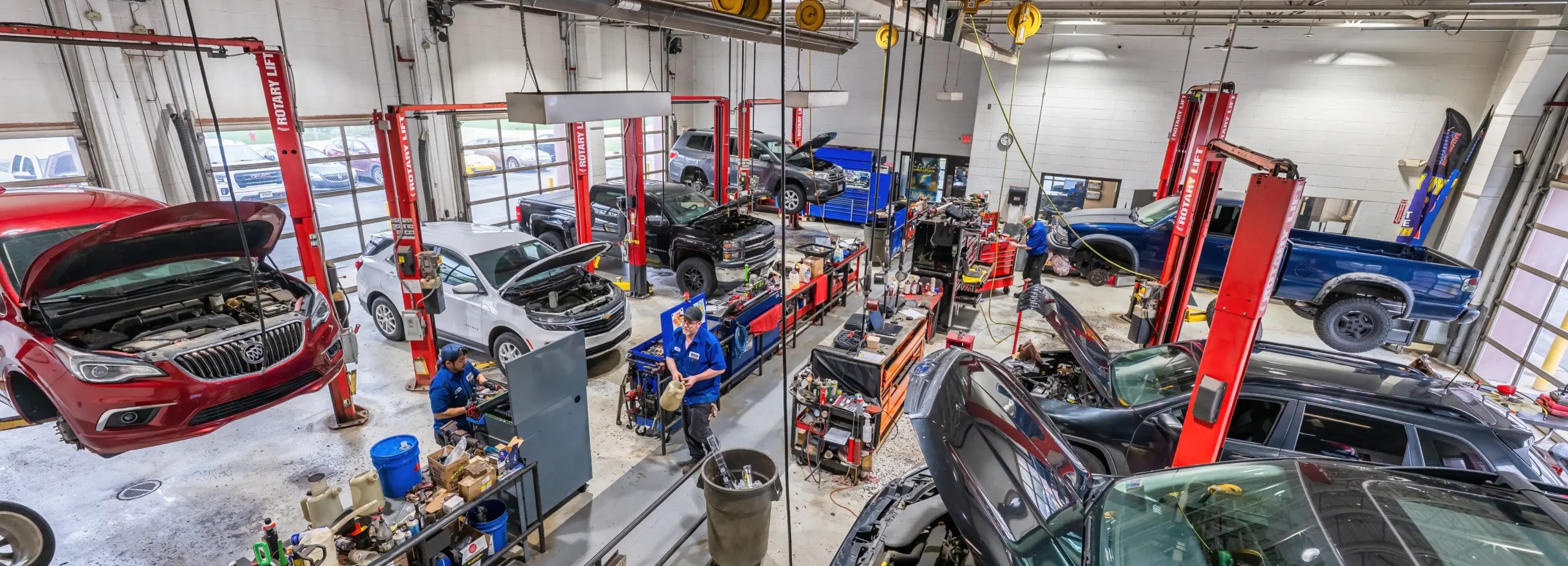 Huron Automotive service bays in Green Bay, WI